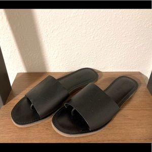 NWOT Boardwalk post slide sandal